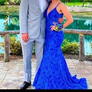 Like new prom dress only worn a few hours size two